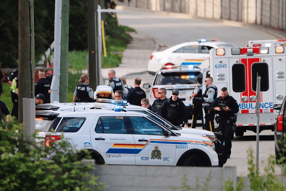 17868310_190427-SNW-M-RCMP-shooting-fraserHeights-apr26