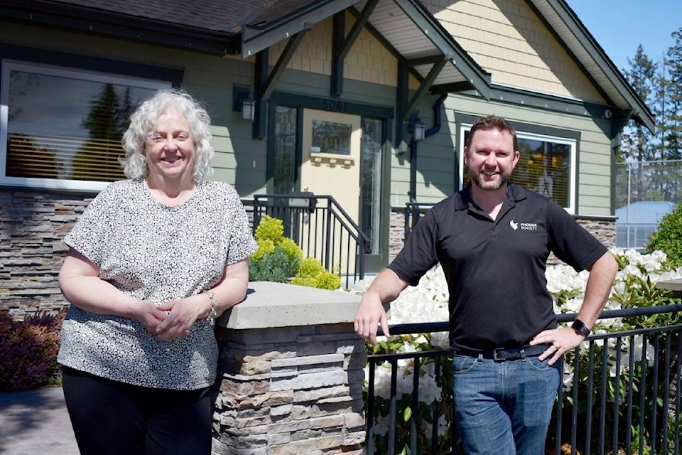 25166282_web1_210513-NDR-M-Little-House-COO-Debbi-McKenzie-and-Phoenix-Society-CEO-Keir-Macdonald-CROP