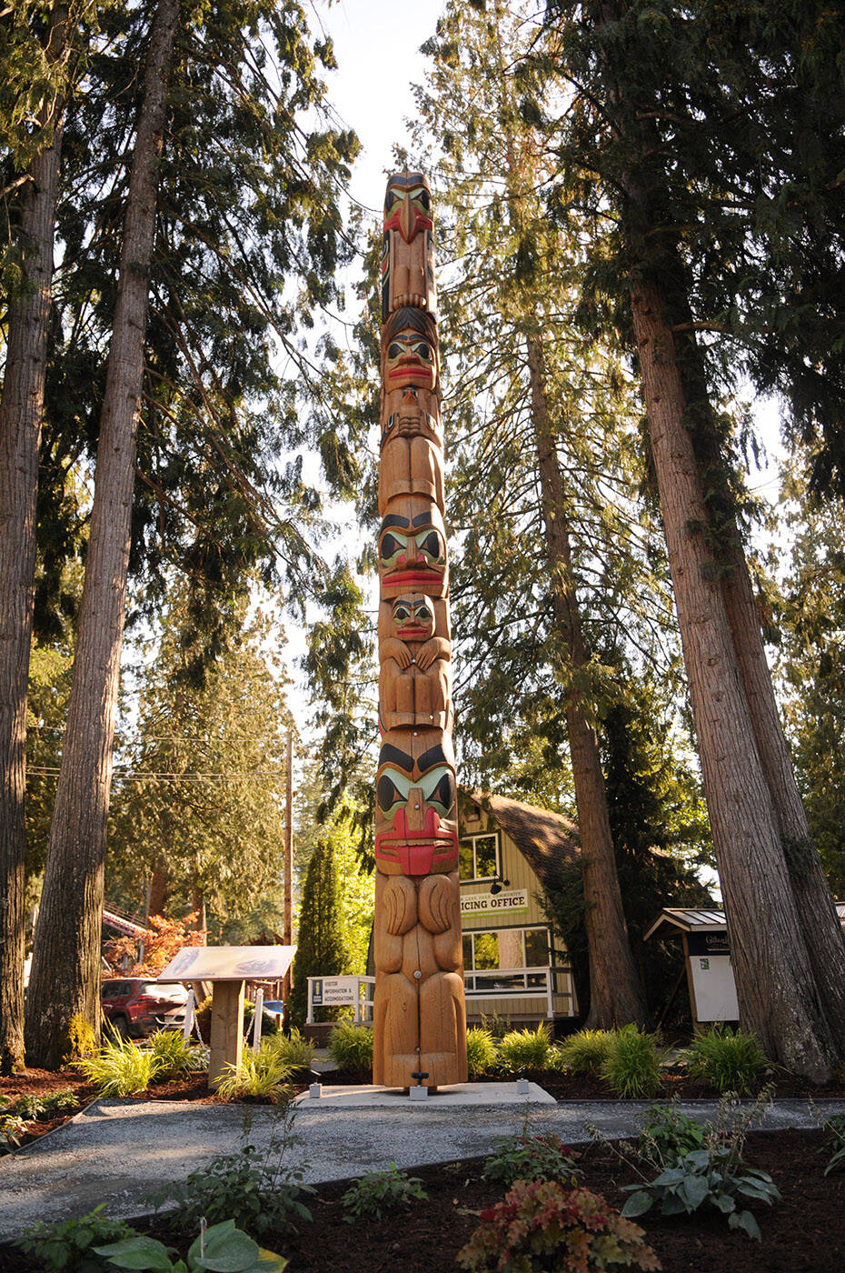 This totem pole was rededicated to the late Chief Richard Malloway outside the Cultus Lake Park Board office on Tuesday, Sept. 20, 2022. (Jenna Hauck/ Chilliwack Progress)