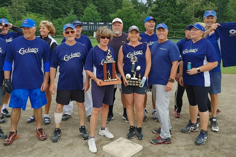 31720800_web1_230202-PAN-seniors-slo-pitch_2