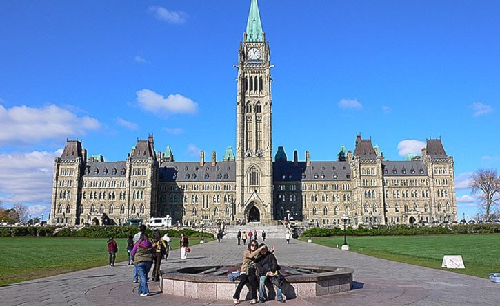 19399BCLN2007Parliament_Hill_2005