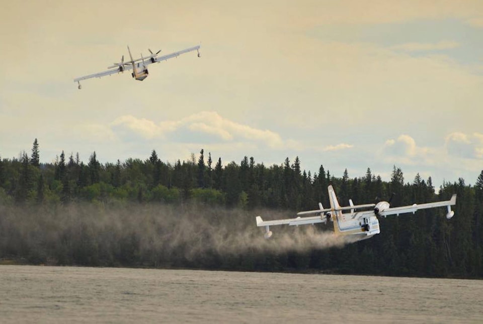 7942019_web1_20170801-KCN-T-WildfireAircraft1