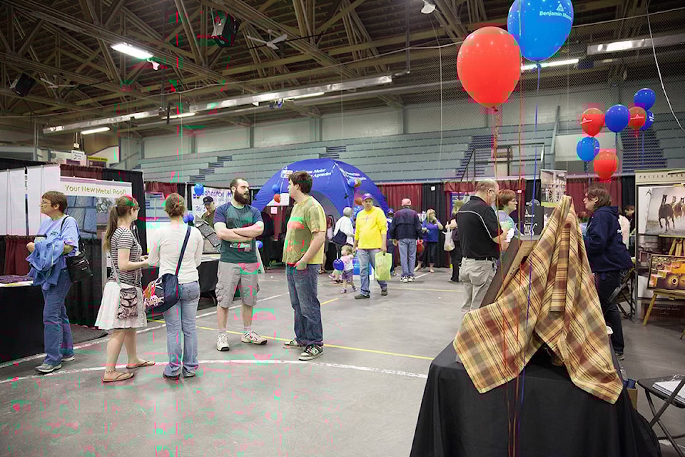 10619300_web1_QuesnelHomeShow2015May_0220e