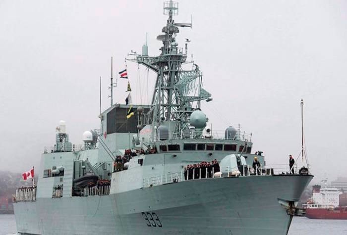 14334599_web1_CP_CanadianNavy_1