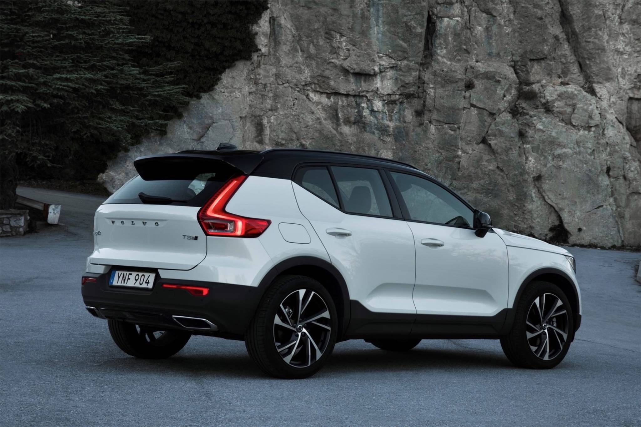 2020 Volvo XC40 brings a new level of refinement - Bella Coola News
