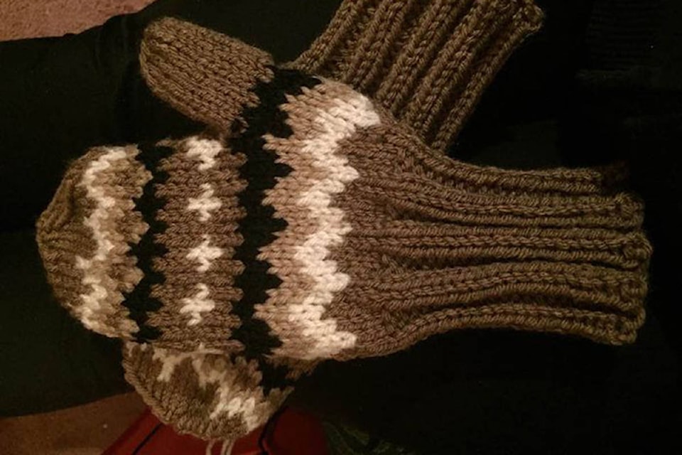 24058337_web1_210127-LAT-Making-Bernie-Mittens_1