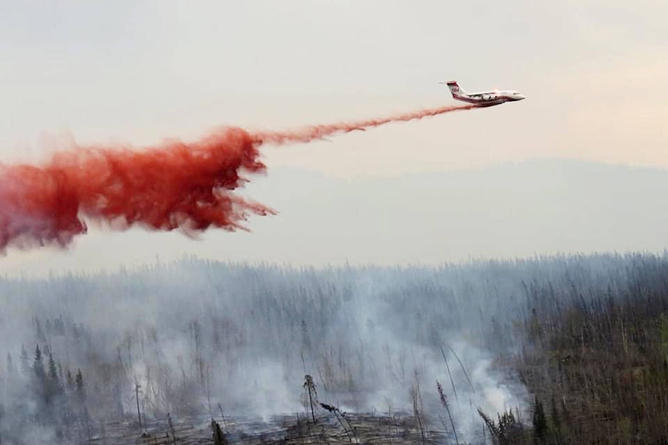 25187851_web1_210517-WLT-kleenakleenfire-wildfire_1