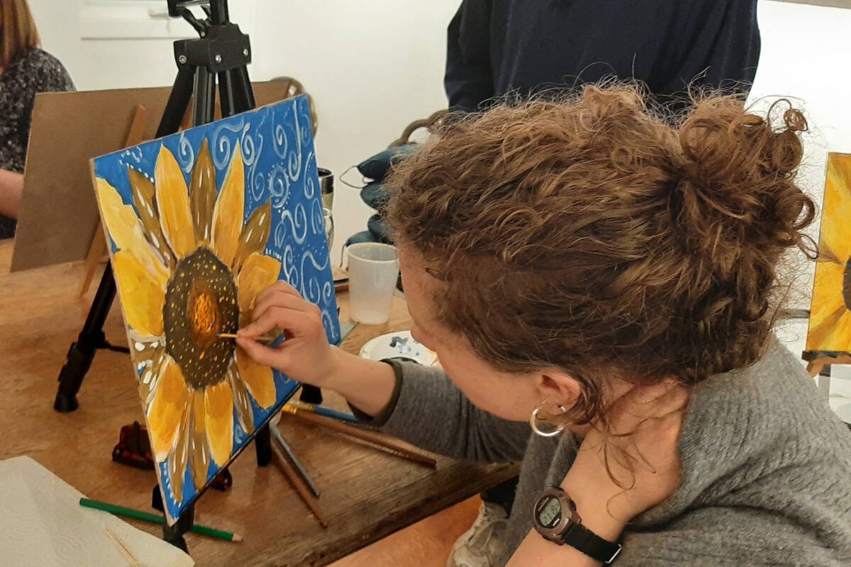 32503470_web1_230427-CMA-PaintNights_4