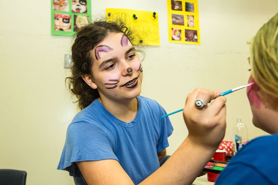 nickel-carnival-face-painting