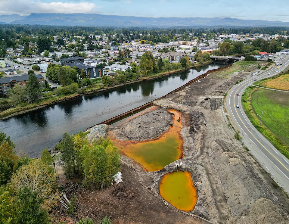 drone-view-of-kus-kus-sum-by-luke-phillips