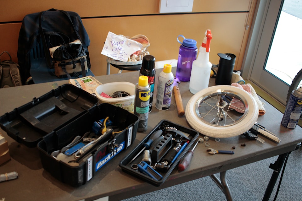241113-cvr-repair-cafe