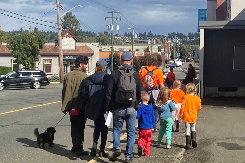 240925-cvr-orange-shirt-walk
