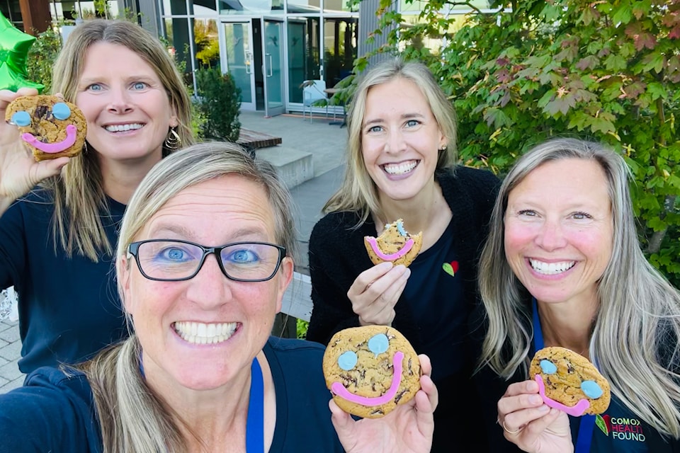 cvhealthcarefdn-smilecookies-202492