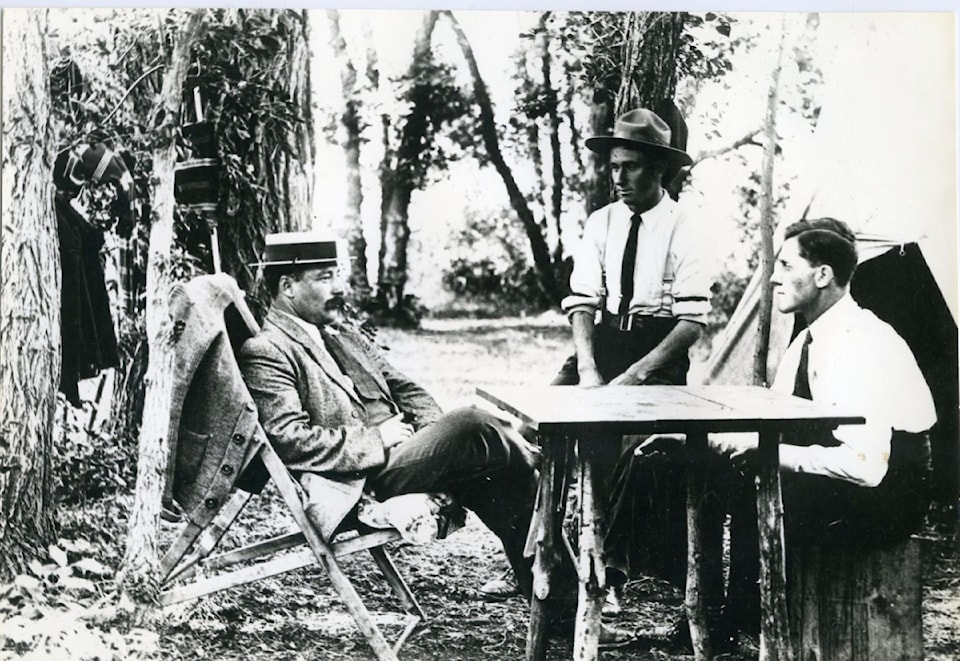 250827-cvr-mack-laing