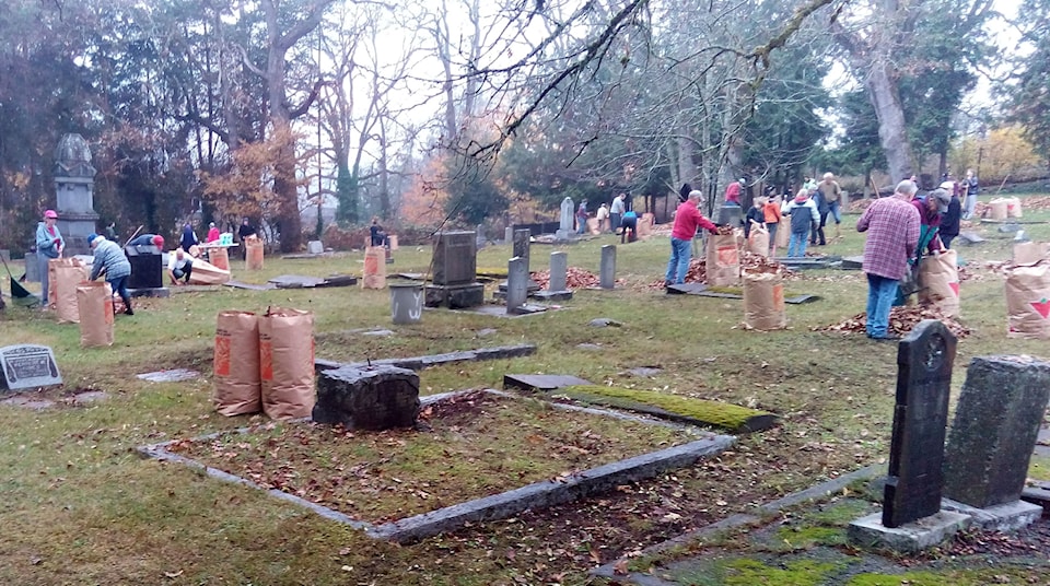 cemetary-cleanup