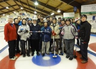 10372comox09curlers2x2-22-b13