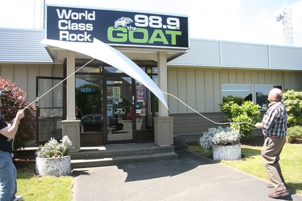 25587comox09DougZackodnik-GOATGM