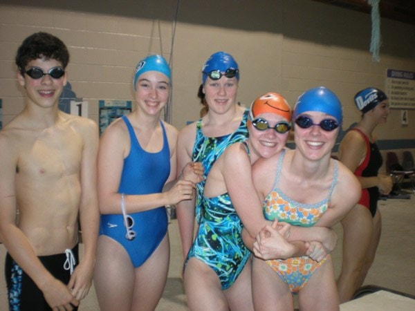3897comox09swimmers