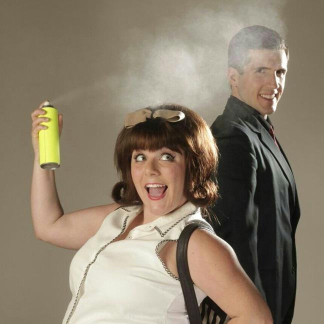 55709comox09Erinwalkerhairspray