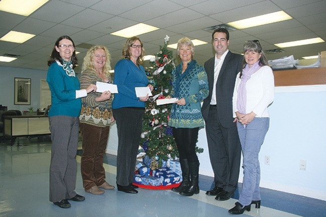 56235comox09christmasvillage.cheque