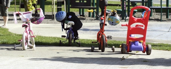 62653comox09bike-playground