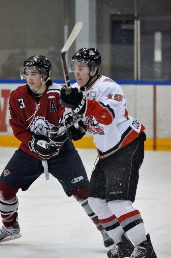 67997comox09puck