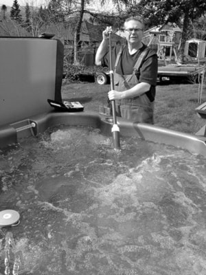 82361comox09HotTub