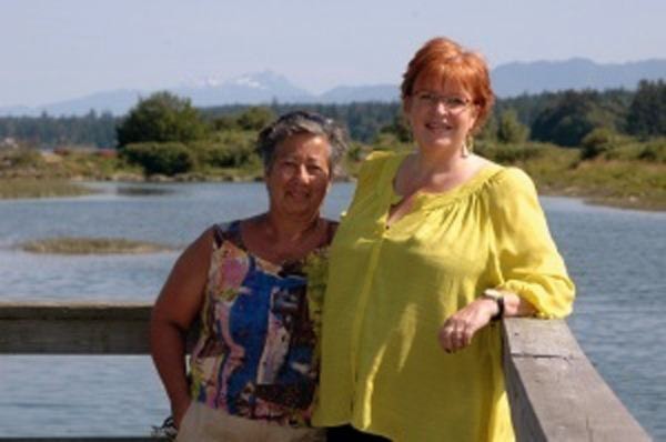 6358comox09HeidehandTricia