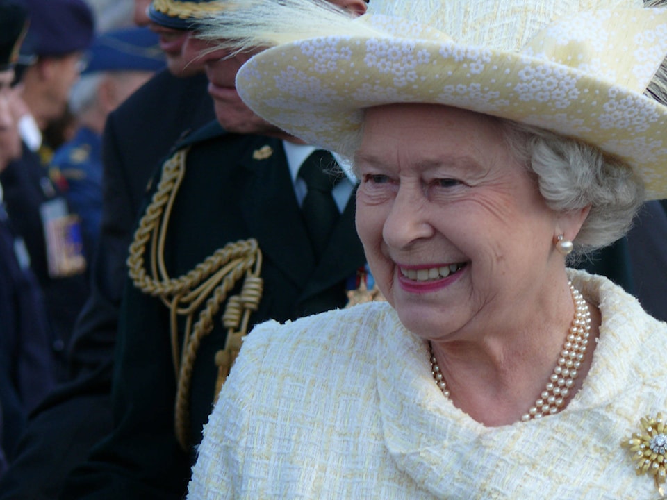 web1_170406Vimy-2007Queen421