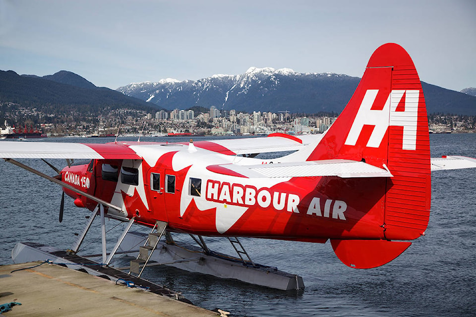 web1_170418-HarbourAirplaeHarbour_Air_Canada_150_Otter_2