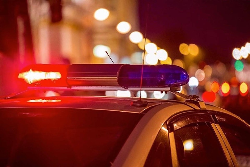 web1_170627-EXP-M-170621-EXP-M-95119lacombeexpressPolicelights