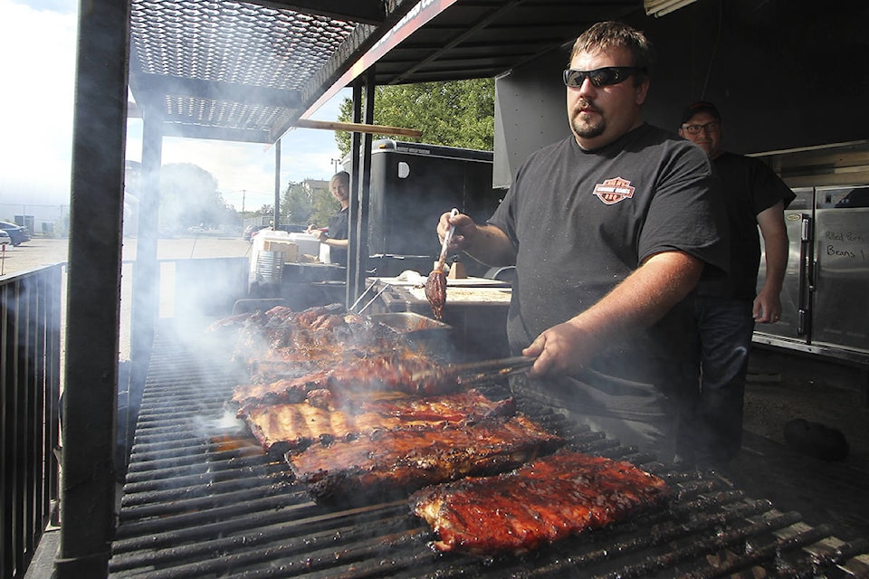 8431041_web1_170825-RDA-Ribfest2