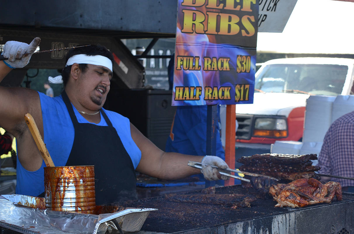 8540889_web1_170921-CVR-N-RibFest1