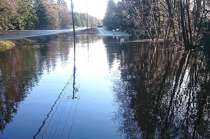 10274203_web1_180123-PQN-M-flooding-whiskey-creek