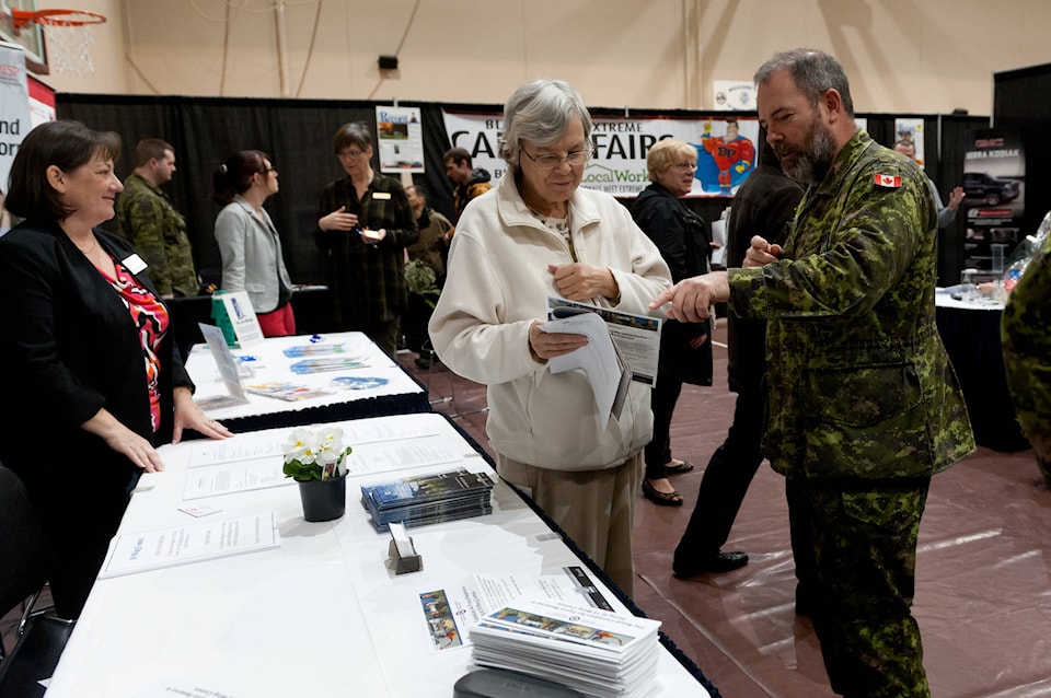 10547036_web1_careerfair-album1-180208-104