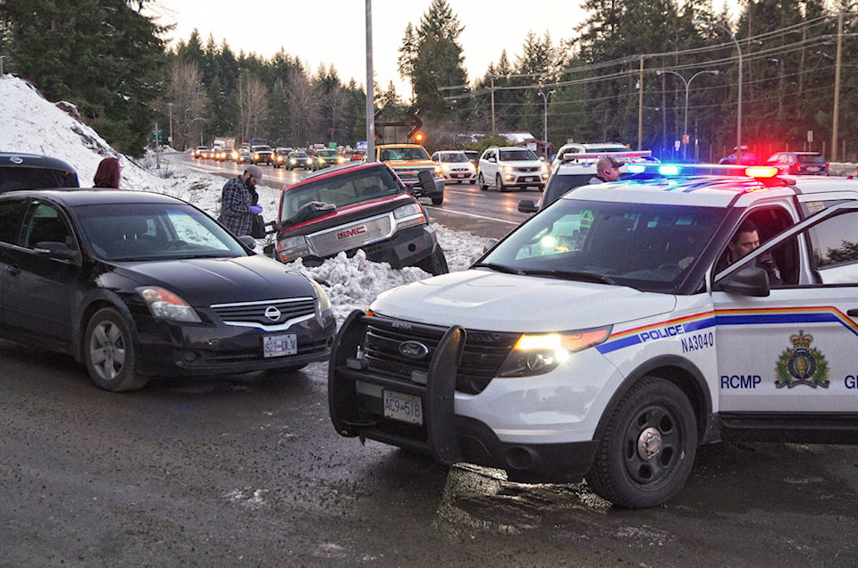 11405517_web1_180412-NBU-nanaimo-arrest-iio_1