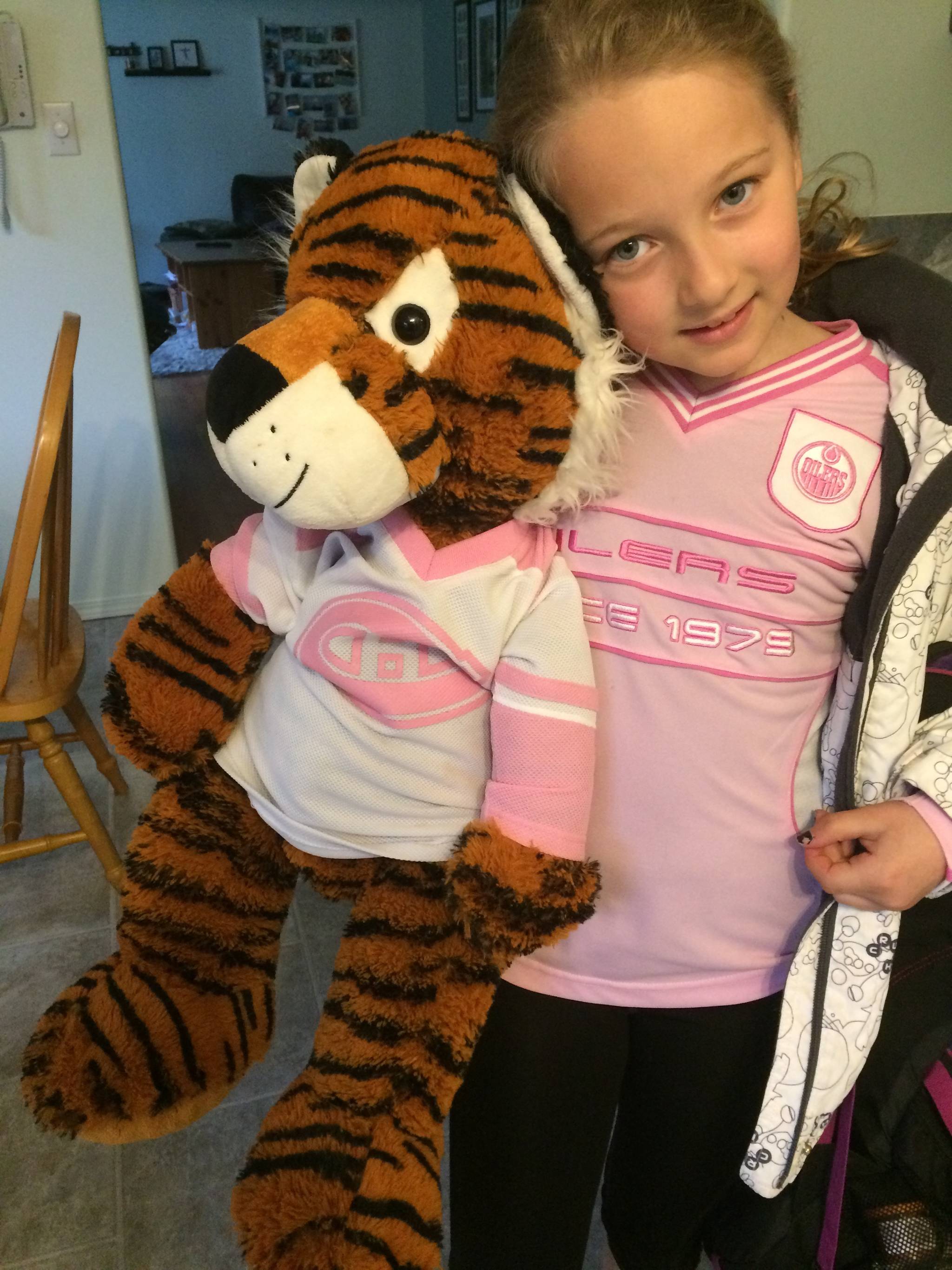 11427504_web1_8-Year-Old-Darla-Smith--Vernon-Morning-Star--and-her-Tiger