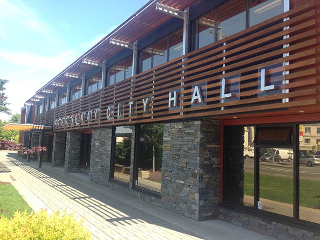 13445791_web1_courtenay-city-hall