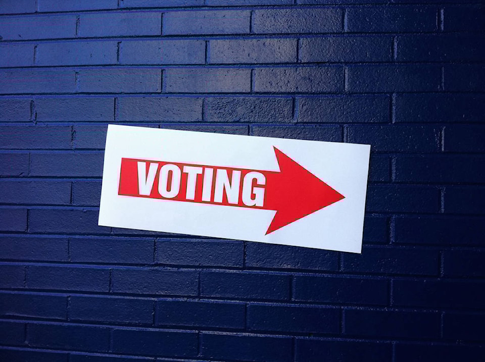13672442_web1_vote-sign