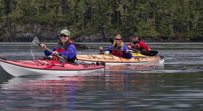 14392114_web1_28411comox09paddlers-jan8