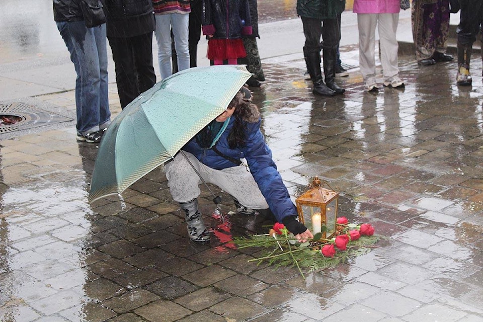 14546134_web1_181129-CVR-C-Montrealmassacrevigil