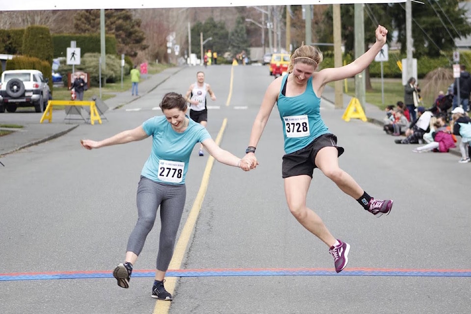 15028111_web1_2-run