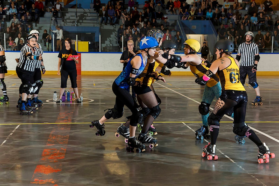 16994615_web1_190528-CVR-S-Rollerderby