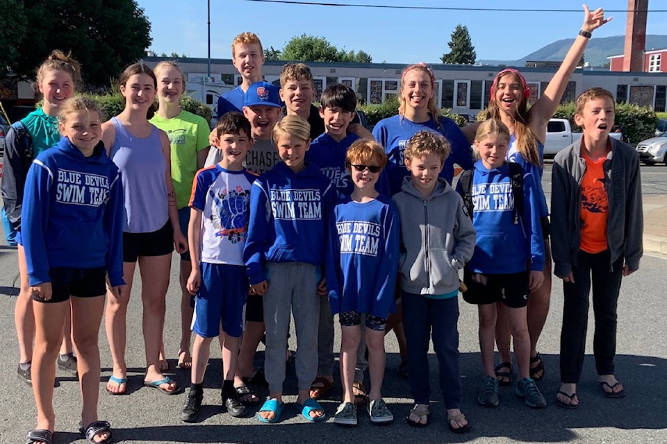 17133945_web1_190611-CVR-S-Bluedevilsteam