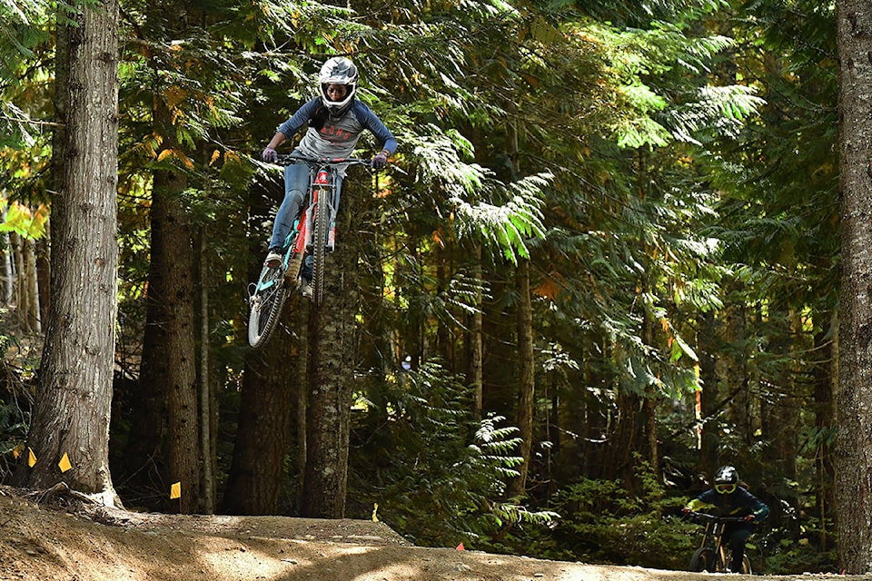 17813464_web1_190725-CVR-S-bikeevent
