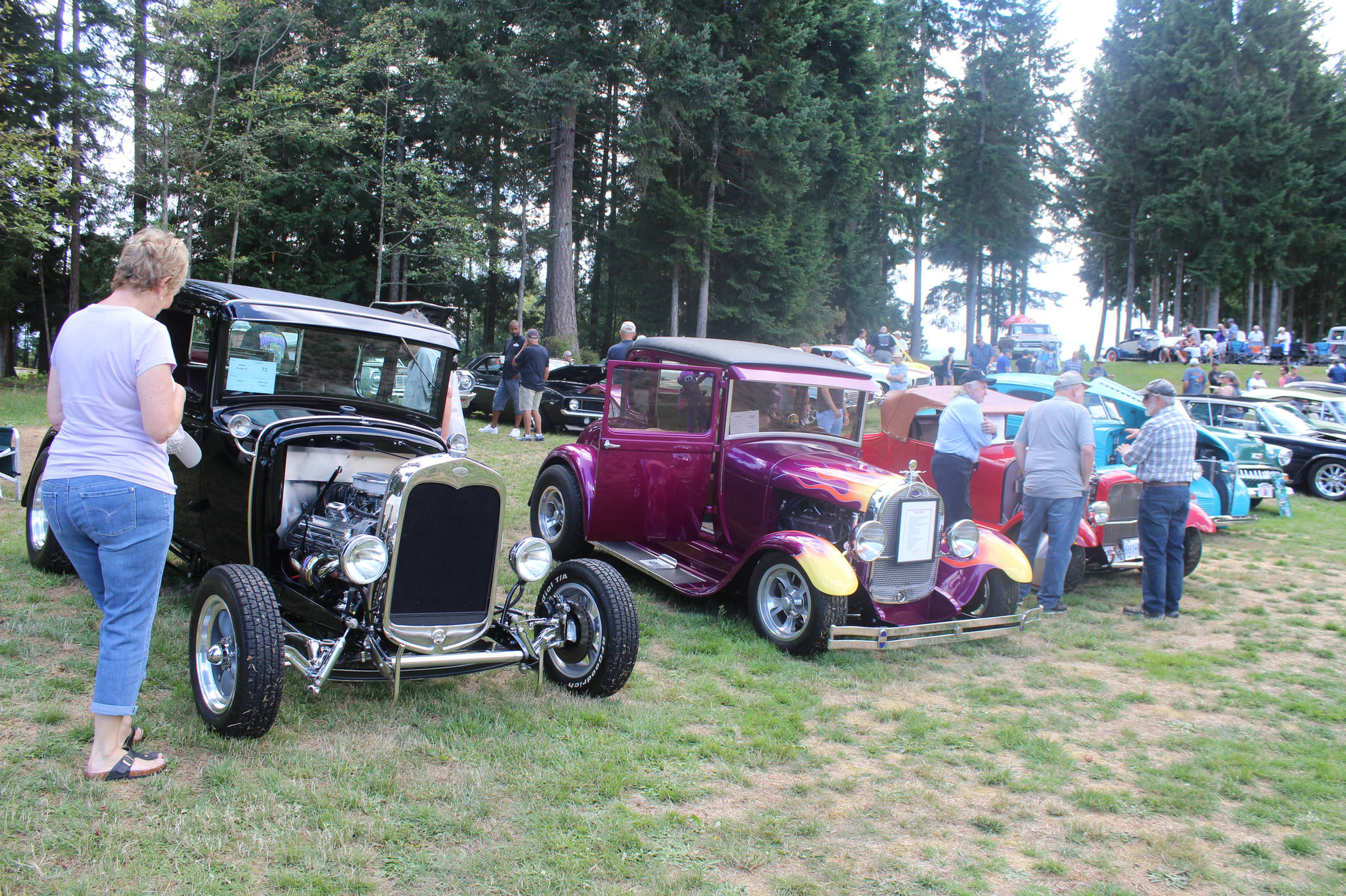 17880358_web1_190727-CVR-C-Carshow13