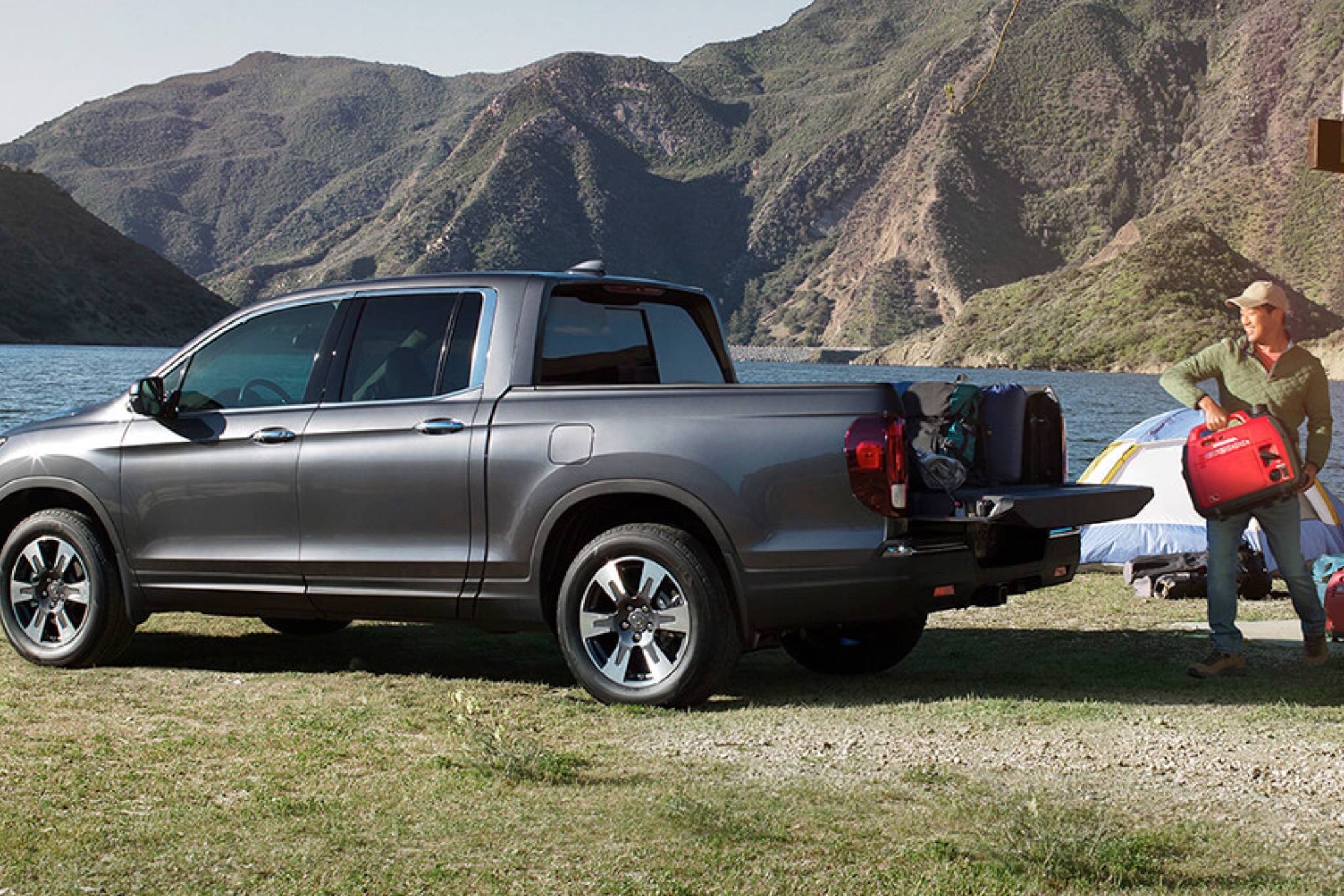 19346400_web1_191112-BPD-M-2019-Honda-Ridgeline-side