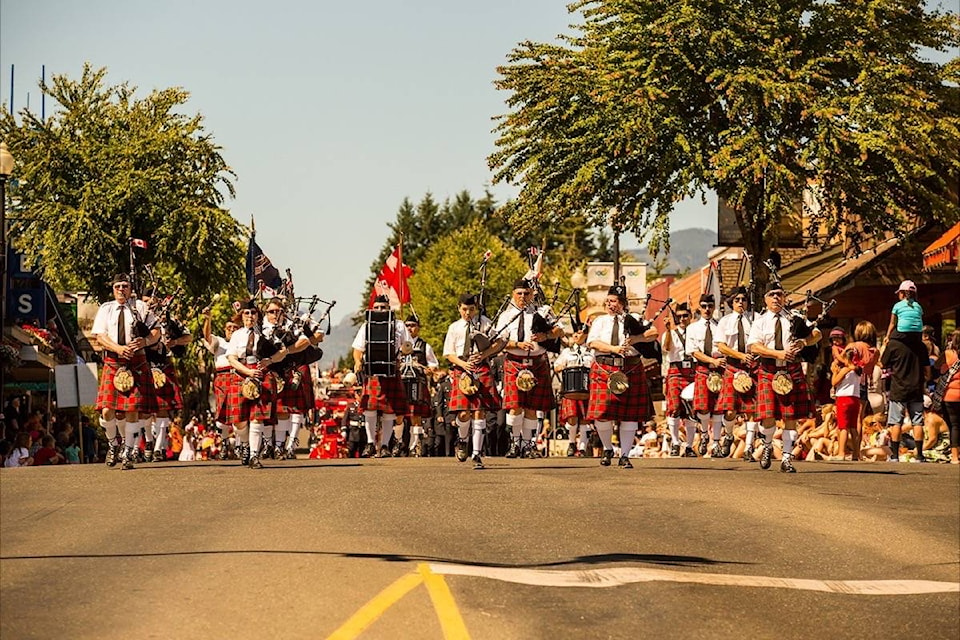 20132780_web1_190115-CVR-M-Canada-Day-2015-4