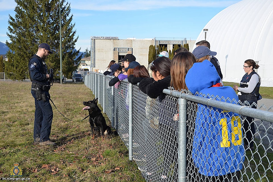 20435608_web1_200207-CRM-Gold-River-youth-RCMP-police_2