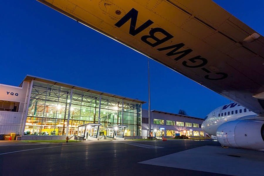 21957860_web1_190521-CVR-AE-YQQ